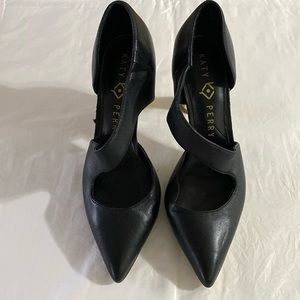 New Katy & Perry The Swerve Black Leather Gold Heels Shoes 6 M